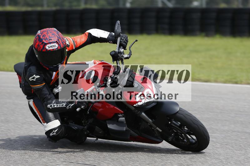 /Archiv-2024/29 12.06.2024 MOTO.CH Track Day ADR/Gruppe blau/59